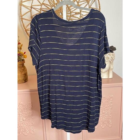 Maurice’s 24/7‎ Navy and gold tshirt size 1 - Picture 2 of 4
